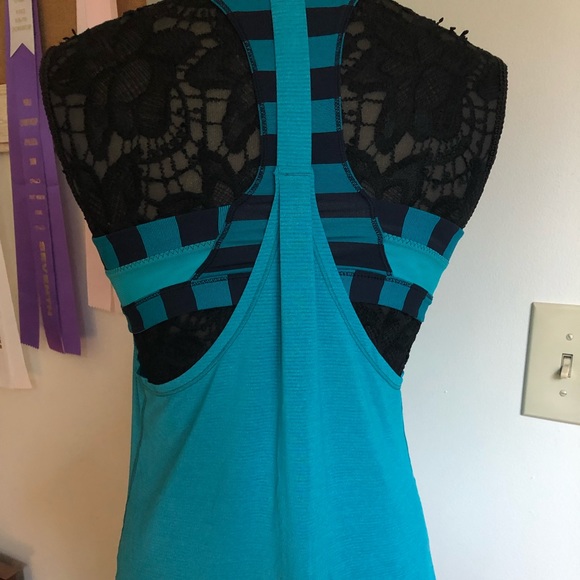 Lululemon tank - Picture 3 of 3